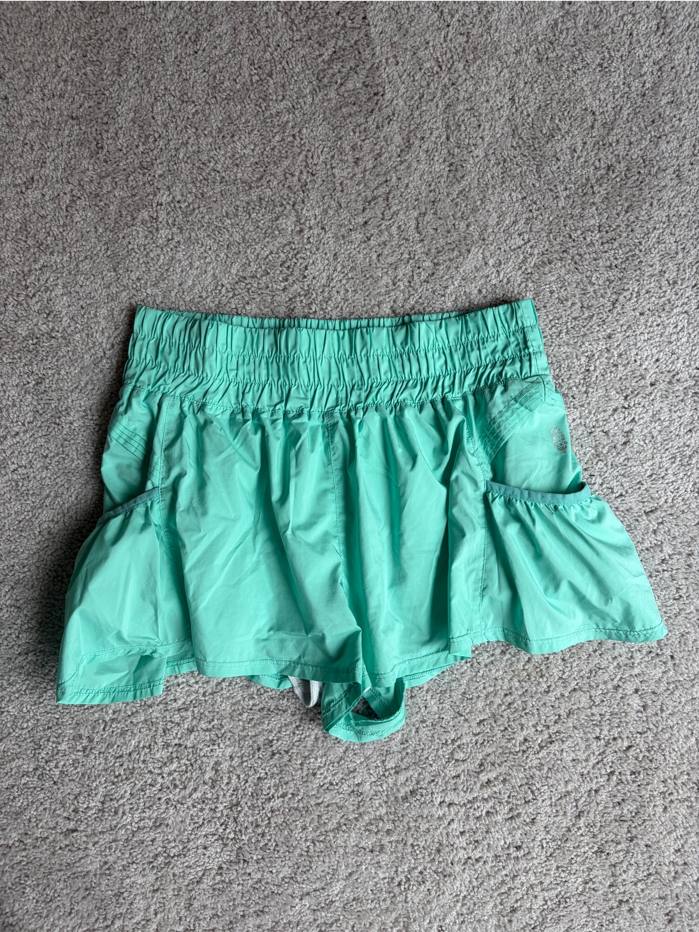 Free People, Get your shortsie in light green, size med
